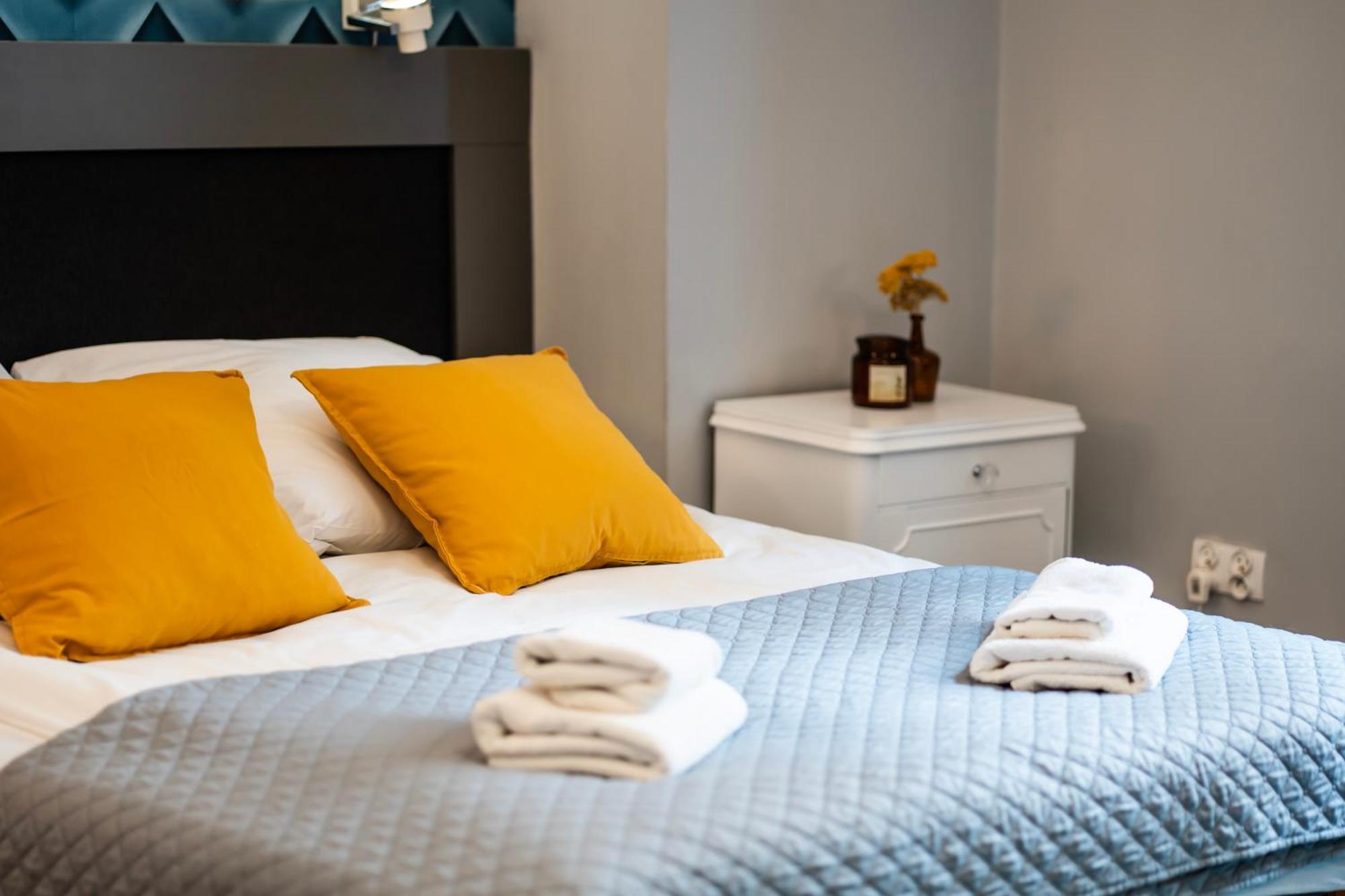 Perfect Place To In Center Apartment *